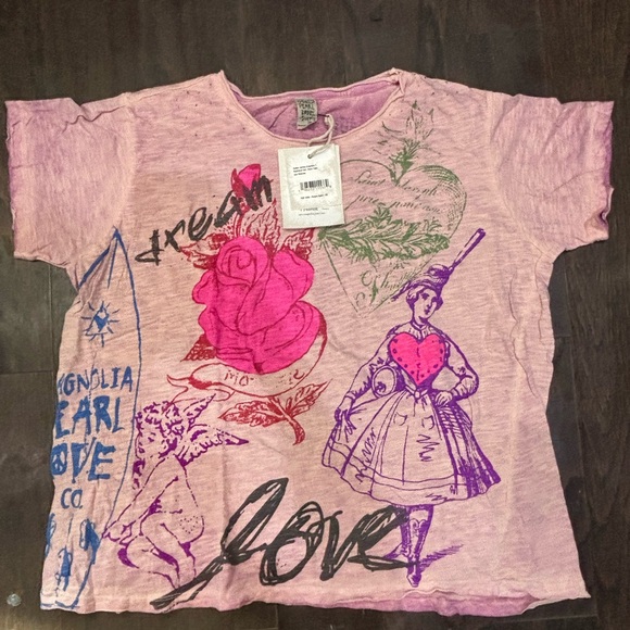 Magnolia Pearl Tops - Magnolia Pearl Pink Graphic Tee, Pristine cond, Nvr worn, w/tags